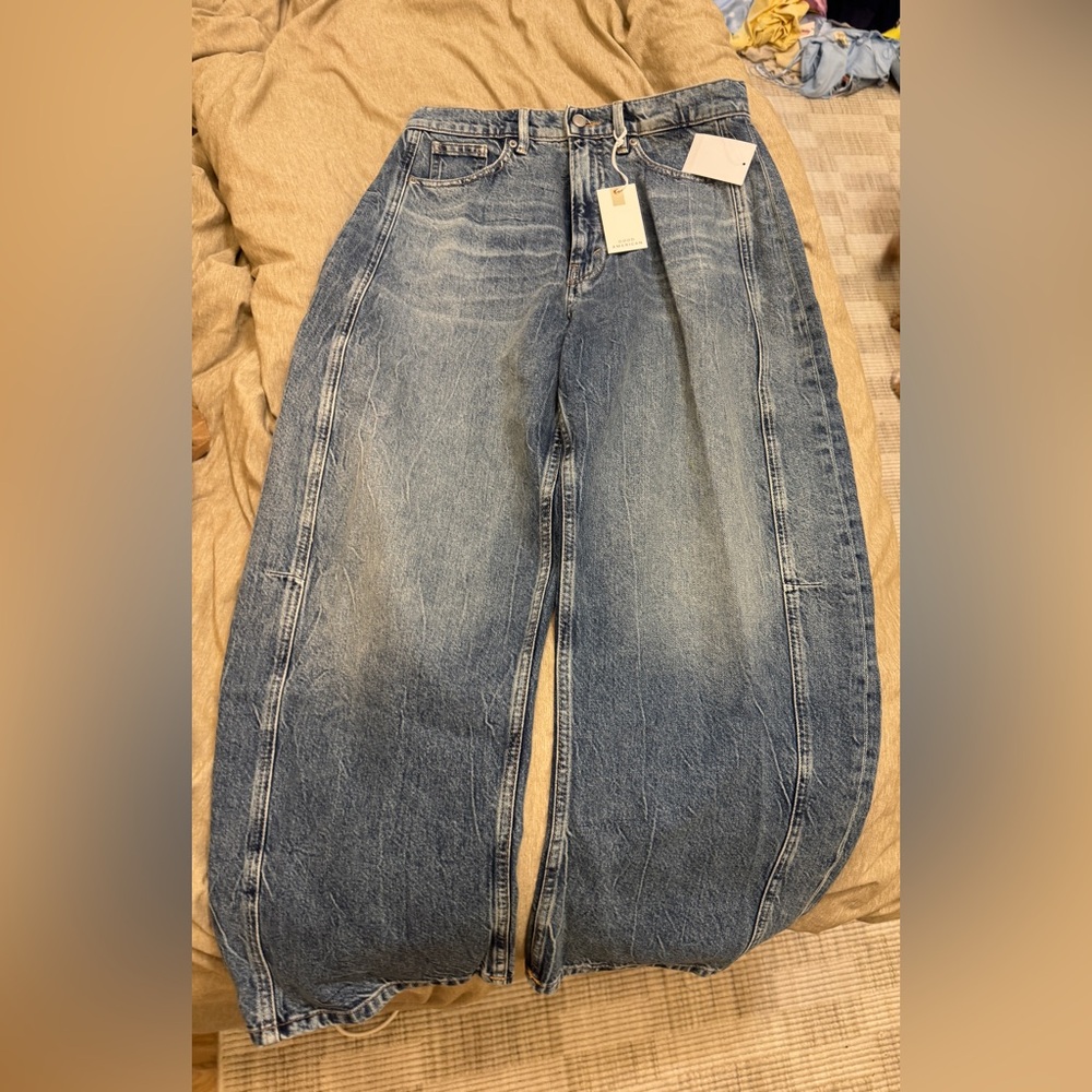 Good American Barrel Fit Washed Blue Jeans